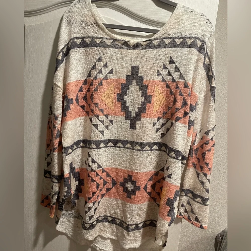 Aztec blouse - Picture 1 of 5
